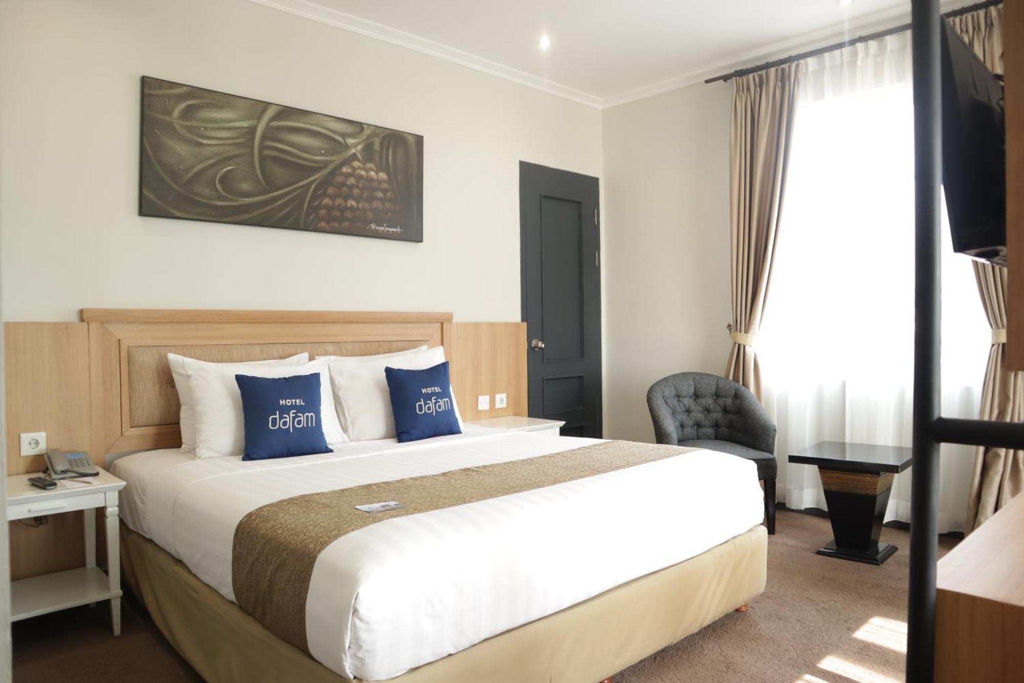 Hotel Dafam Semarang Exterior photo