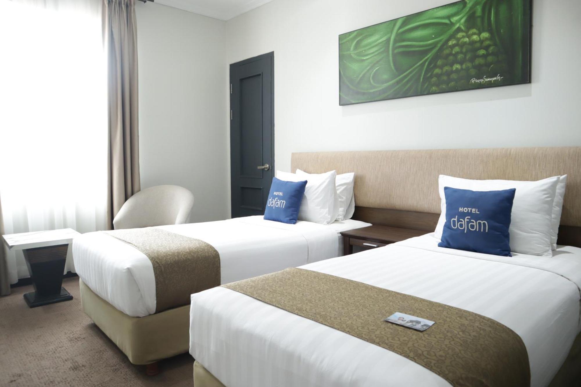 Hotel Dafam Semarang Exterior photo